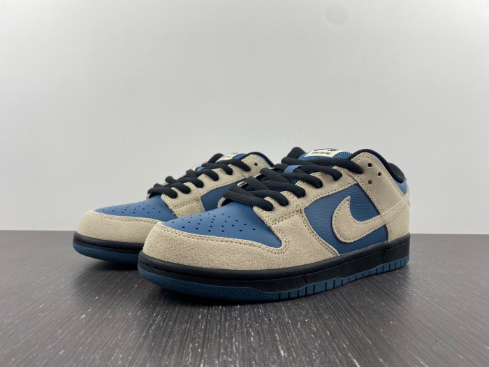 dunk low pro sb ''thunderstorm'' bq6817-200