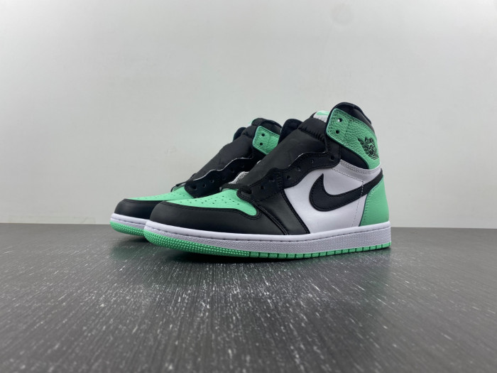air jordan 1 high og “green glow” dz5485-130