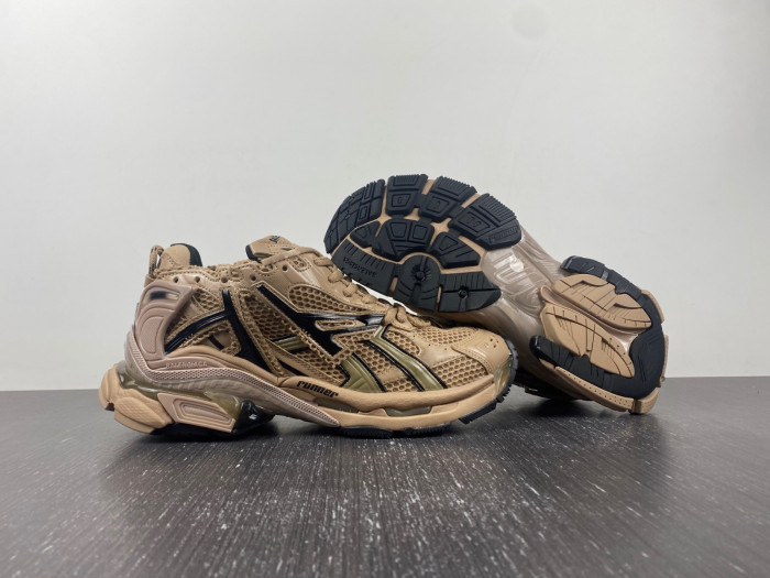 Ba*len*cia*ga runner sneaker