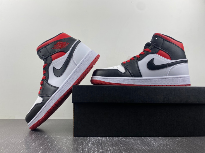 air jordan 1 mid “gym red” dq8426-106