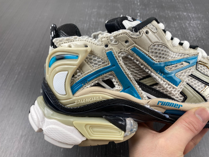 Ba*len*cia*ga runner sneaker