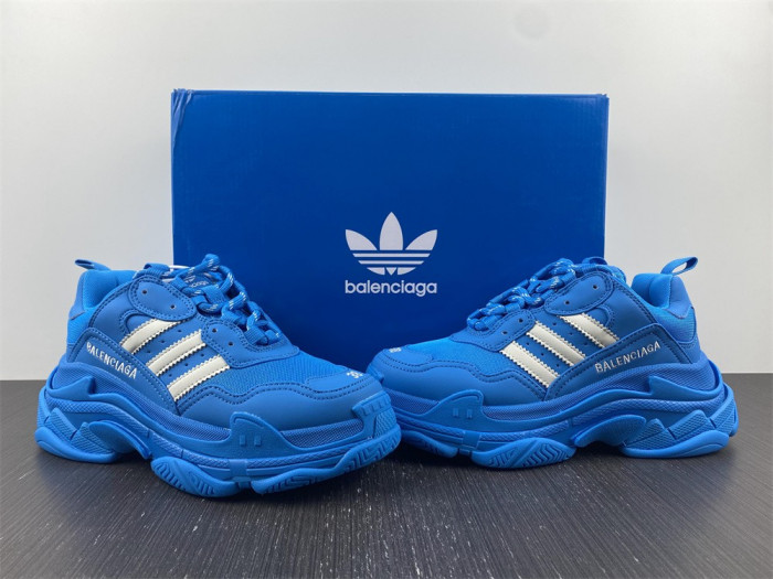 Ba*len*cia*ga triple s sneaker 8000025