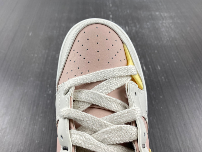 nike dunk low disrupt2