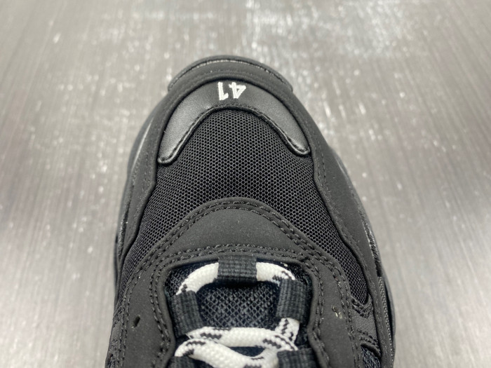 Ba*len*cia*ga triple s sneaker 80000102