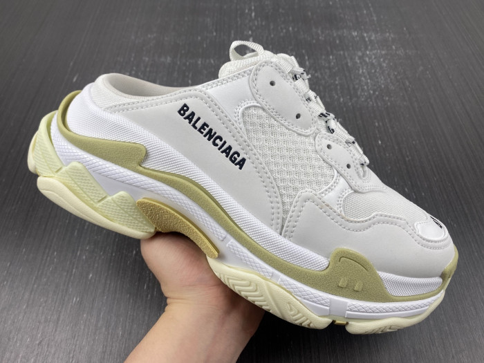 Ba*len*cia*ga triple s sneaker 80000101