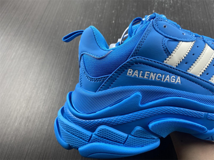 Ba*len*cia*ga triple s sneaker 8000025