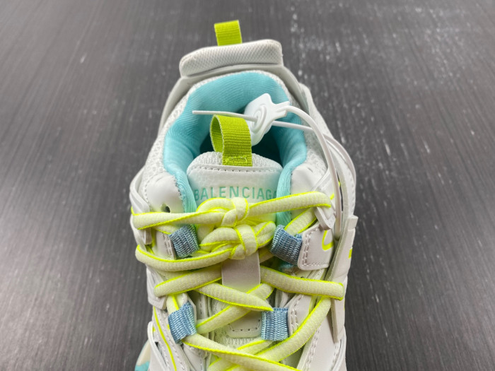 Ba*len*cia*ga track 8000051