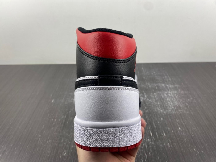 air jordan 1 mid “gym red” dq8426-106