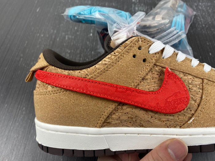 nike dunk low sp clot cork fn0317-121