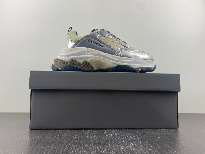 Ba*len*cia*ga triple s sneaker 80000138