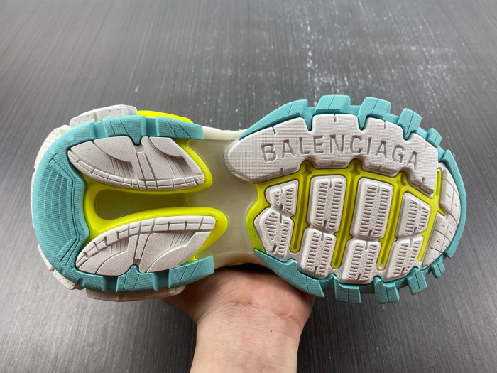 Ba*len*cia*ga track 8000051