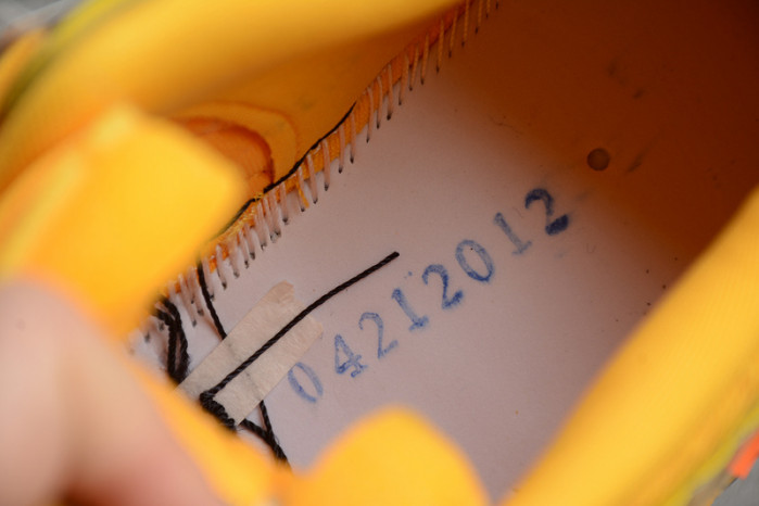 off-w x nike air rubber dunk university gold cu6015-700