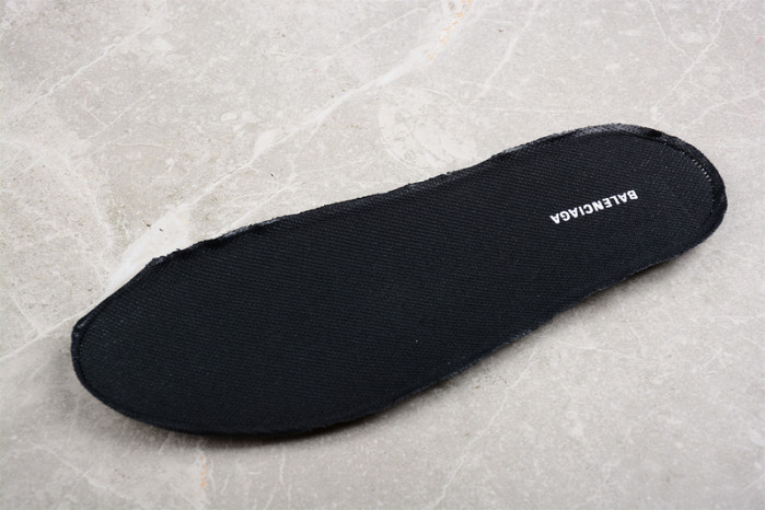 Ba*len*cia*ga track 8000017