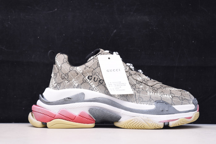 g*u*i vintage triple s 576965 dr111112