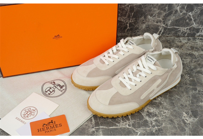 H**me5 snekaers hm004