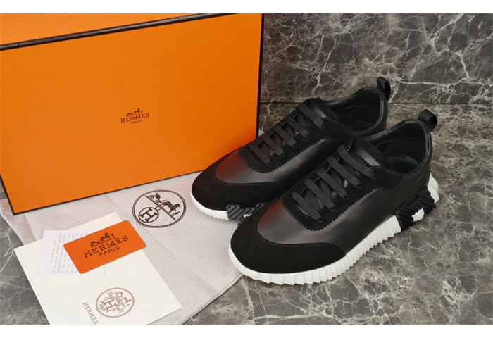 H**me5 snekaers hm002