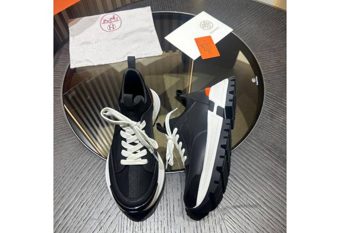 H**me5 snekaers hm046