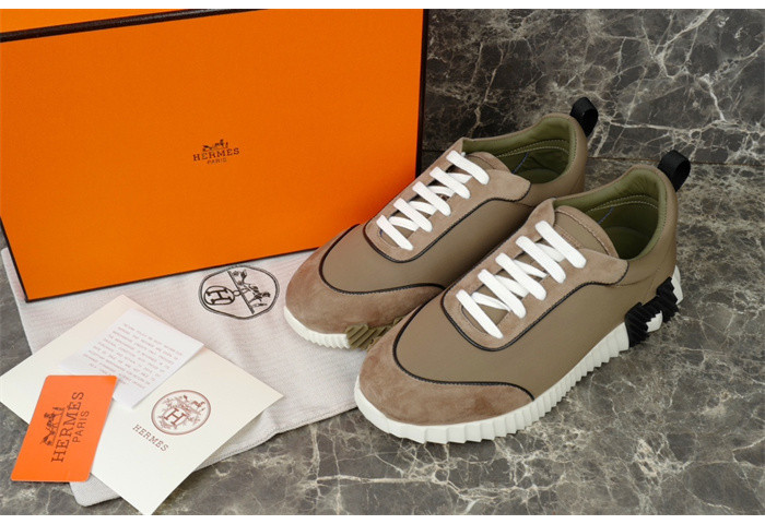 H**me5 snekaers hm006