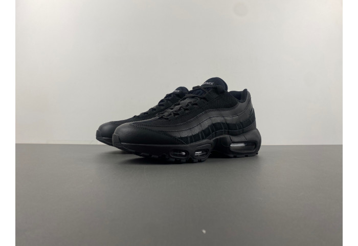 Nike Air Max 95 Essential Triple Black CL3705-001