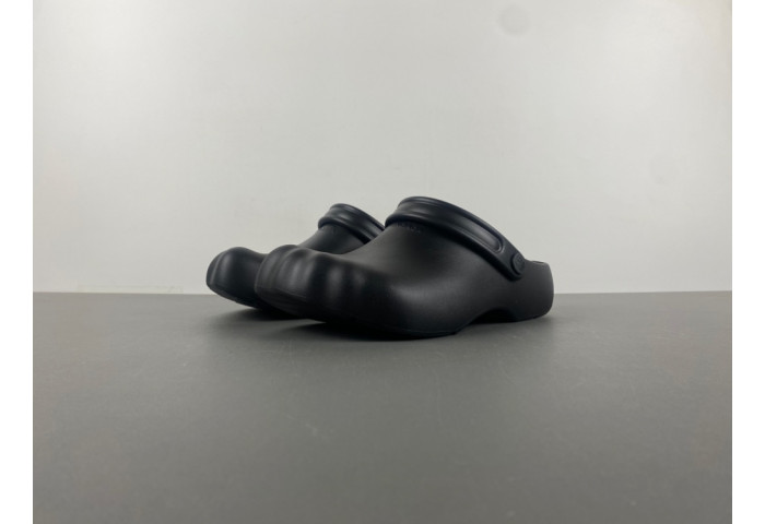 Balenciag* Sandal BS73