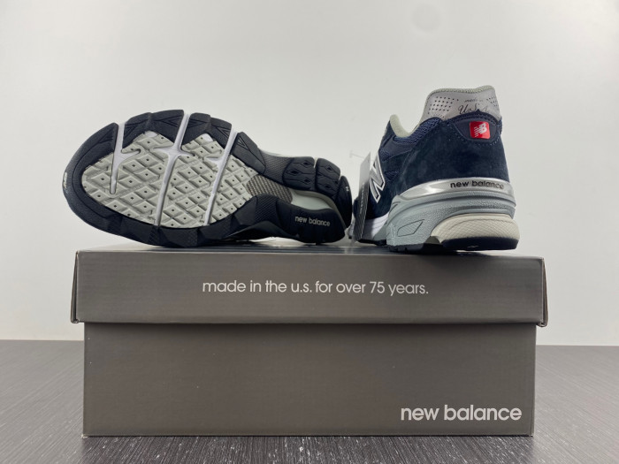 Bape x New Balance 2002R M2002RHO DFY18