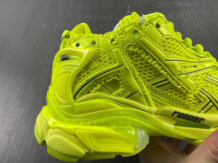 Ba1en*iaga runner 8000056