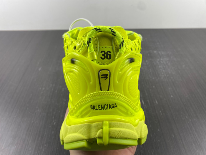 Ba1en*iaga runner 8000056