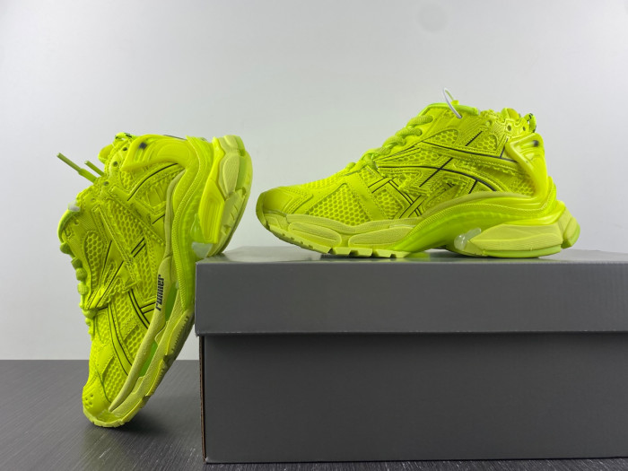 Ba1en*iaga runner 8000056