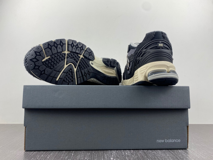 new Balance x WTAPS 2020 DFY25