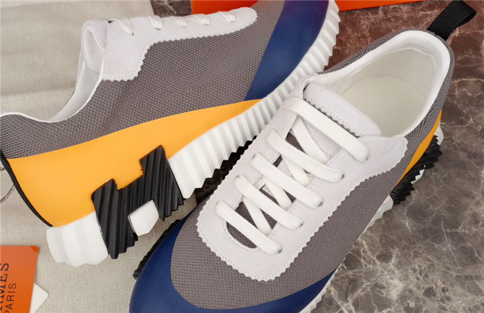 H**me5 snekaers hm022