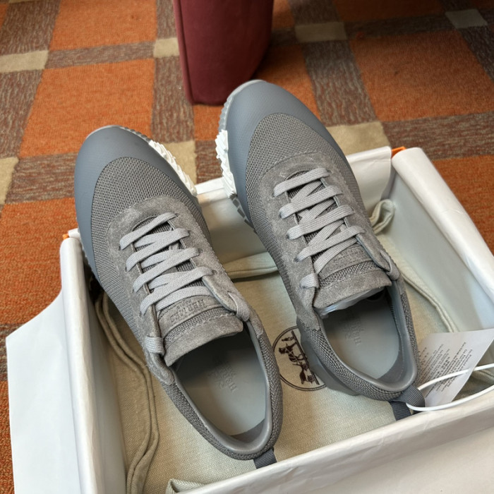 H**me5 snekaers hm026