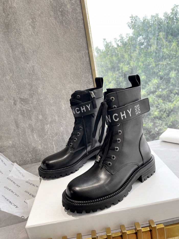 Givenchy Boots 660002