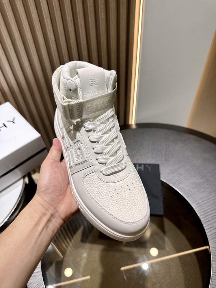 Givenchy Sneakers 660025