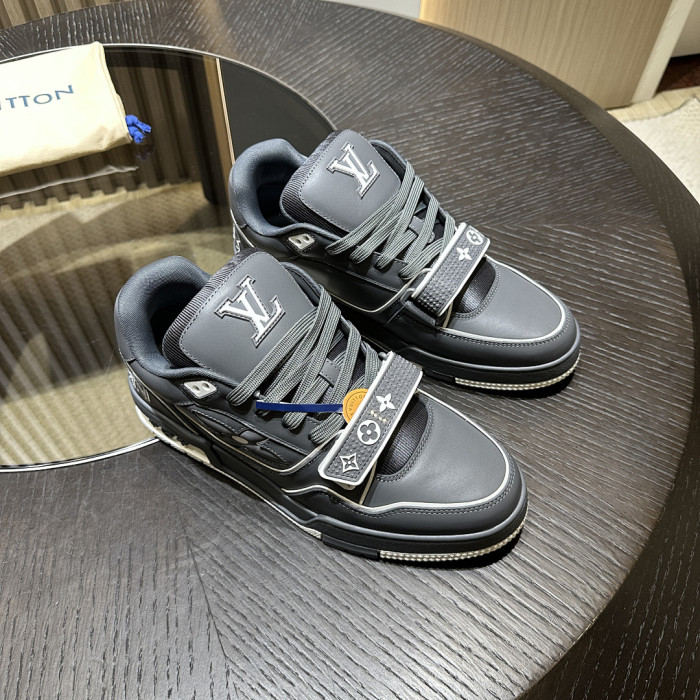 LV snekaers L0000699