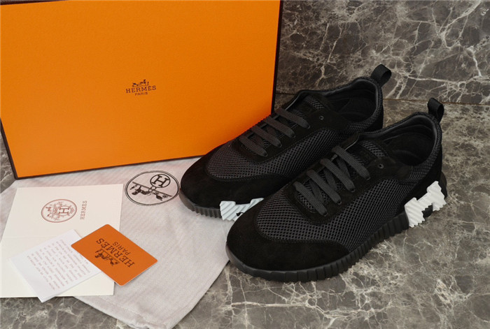 H**me5 snekaers hm013