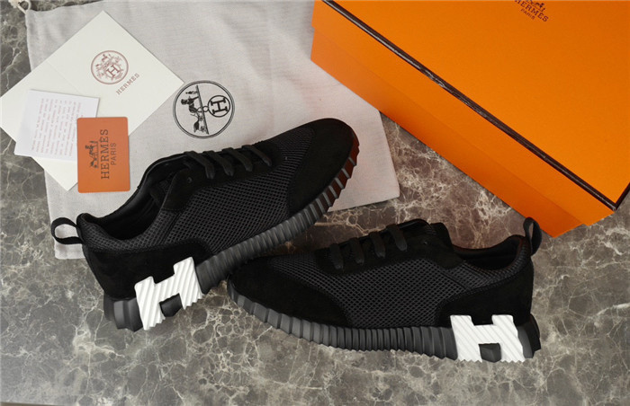 H**me5 snekaers hm013