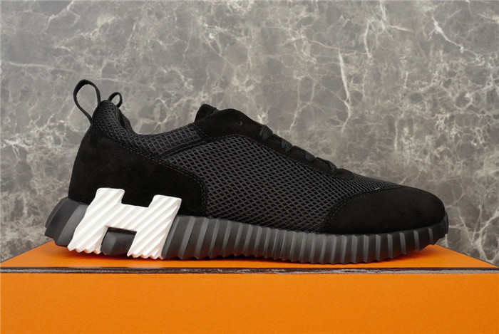 H**me5 snekaers hm013