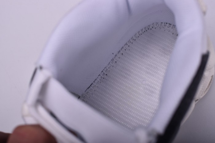 OW X NIKE AIR MORE UPTEMPO AA4060-201