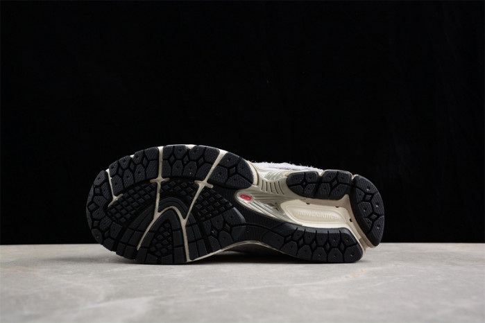 New Balance 2002 M2002RDM