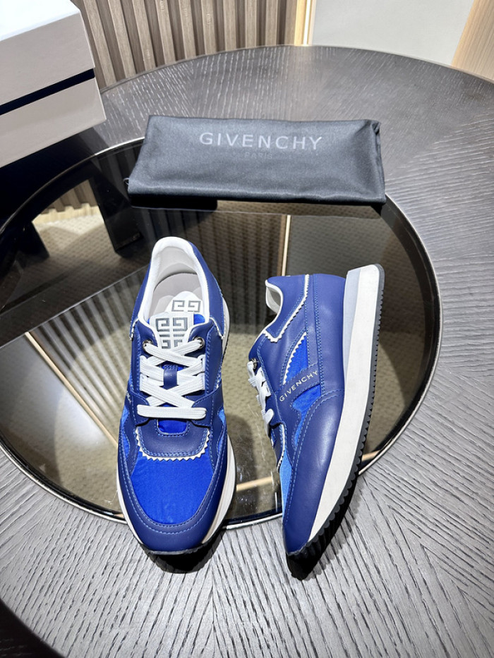 Givenchy Sneakers 660055