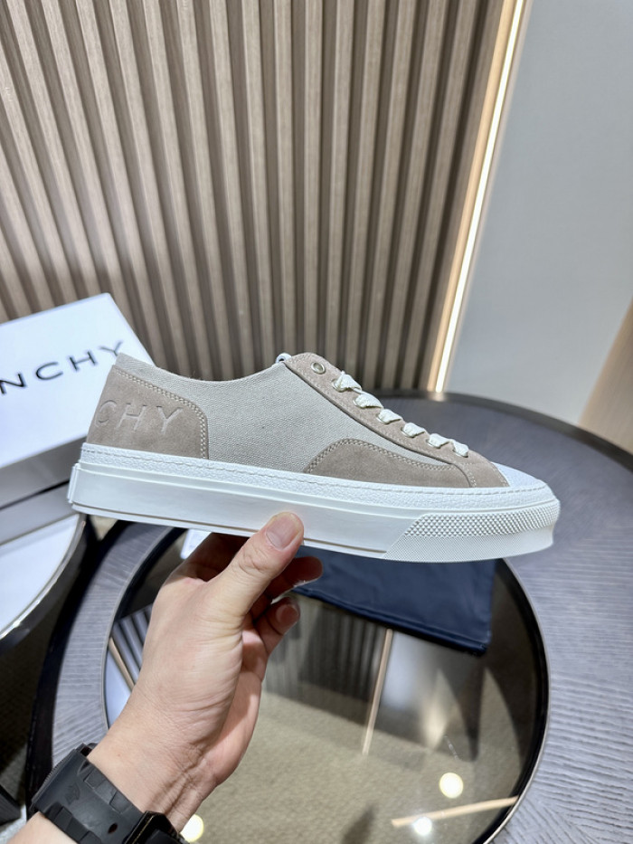 Givenchy Sneakers 660050