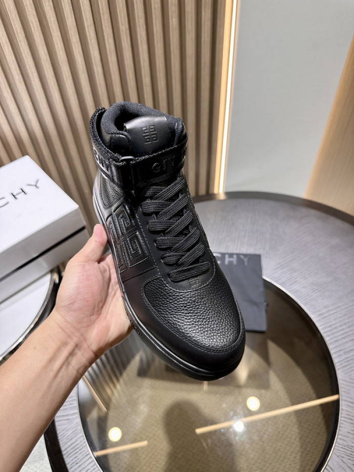 Givenchy Sneakers 660024