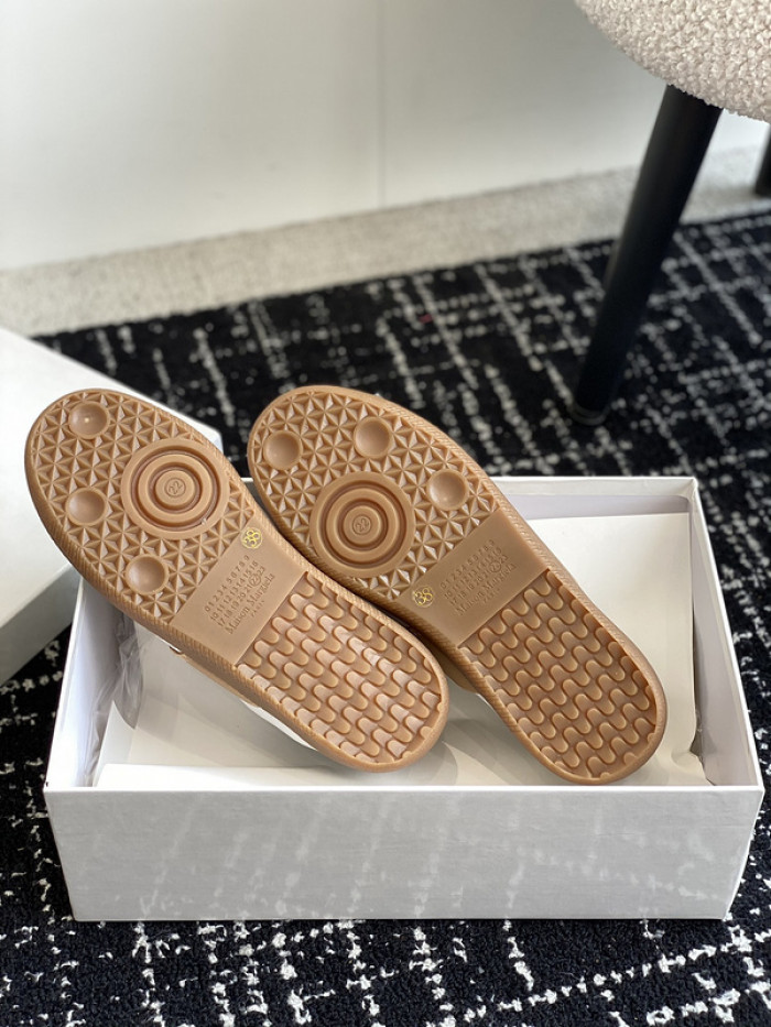 ma1s0n Marg*e1a calfskin s57ws0282