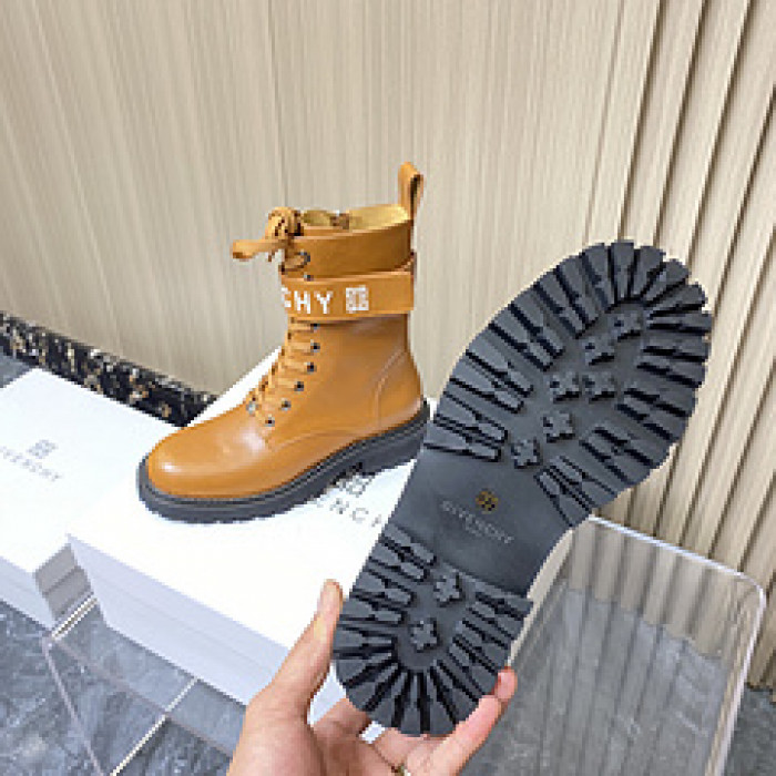 Givenchy Boots 660003