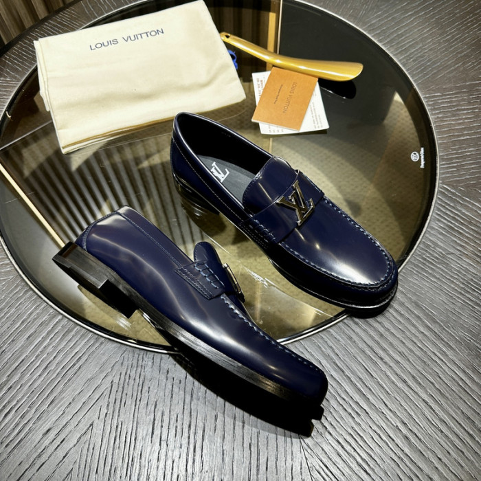 LV LOAFERS L0000611