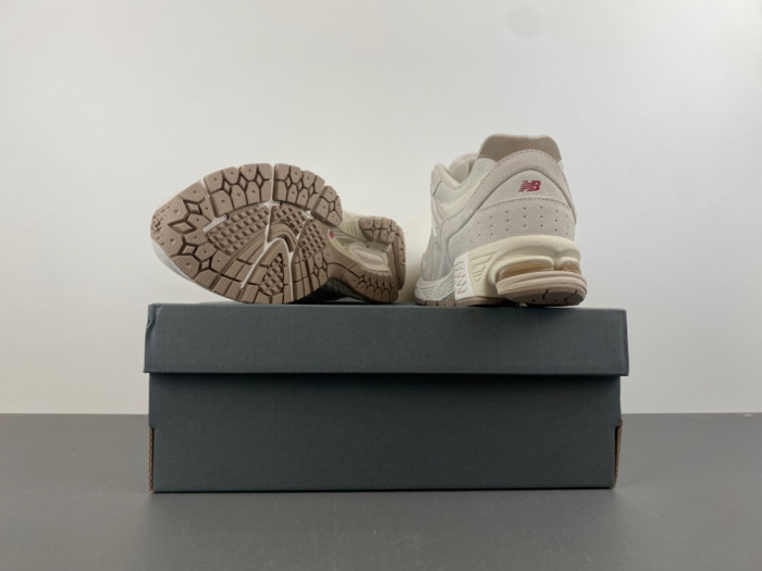 New Balance 2002R BEIGE M2002RHX