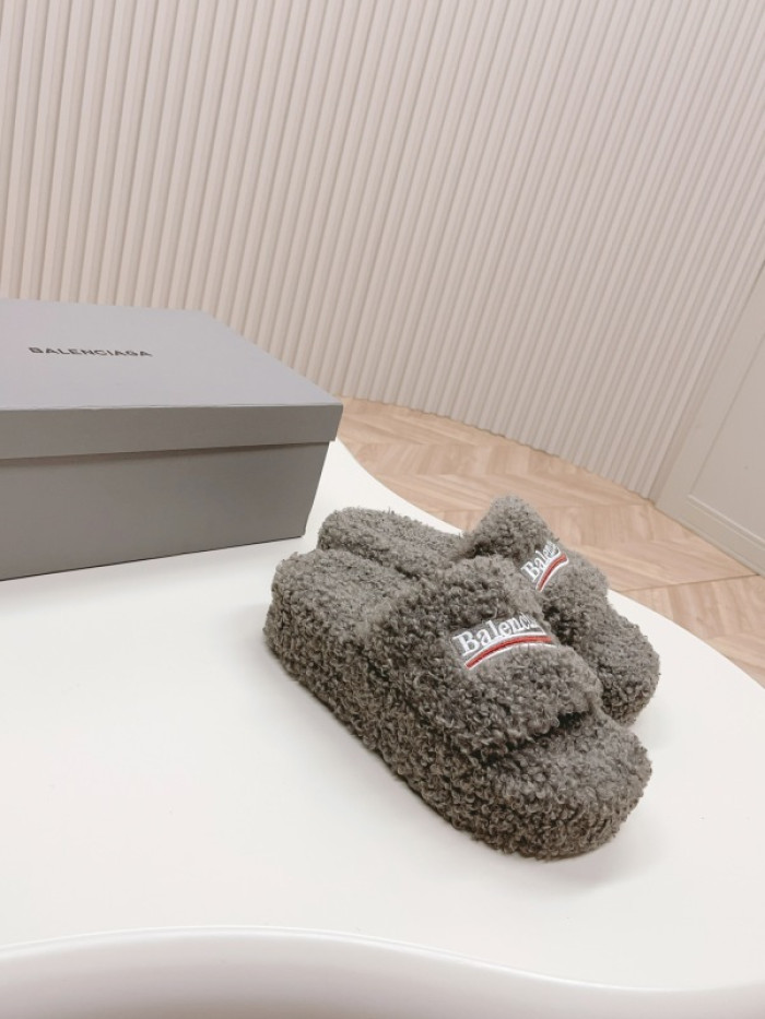 Balenciag* Sandal BS74