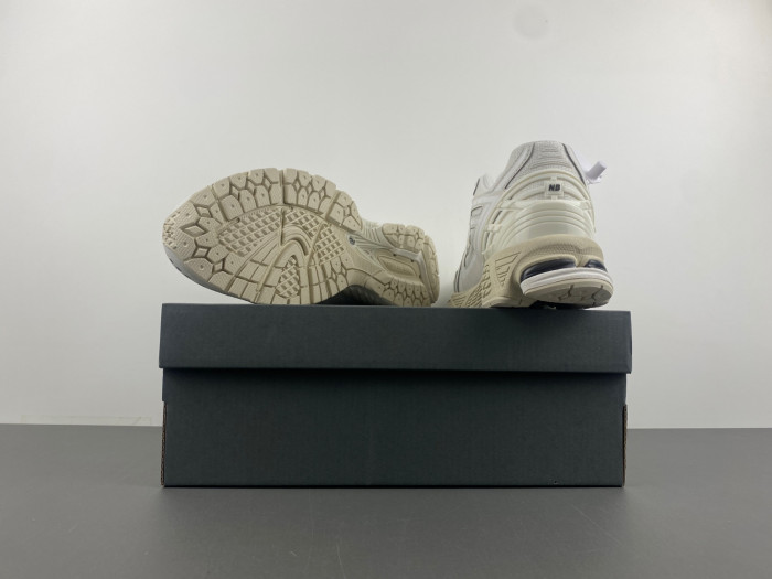 New Balance 1906R Pastel Pack M1906RWW