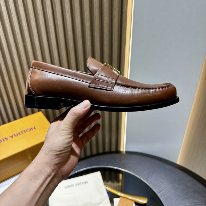 LV LOAFERS L0000609