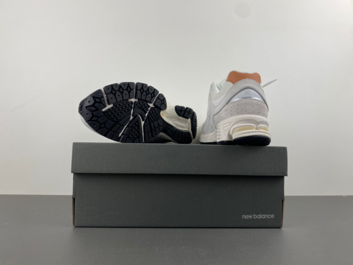 New Balance 2002R Reflection Sepia M2002REC